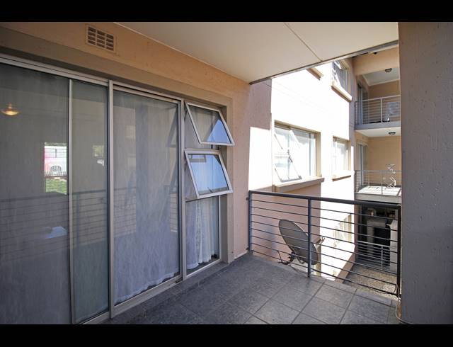 1 BEDROOM APARTMENT FOR SALE IN FERNDALE